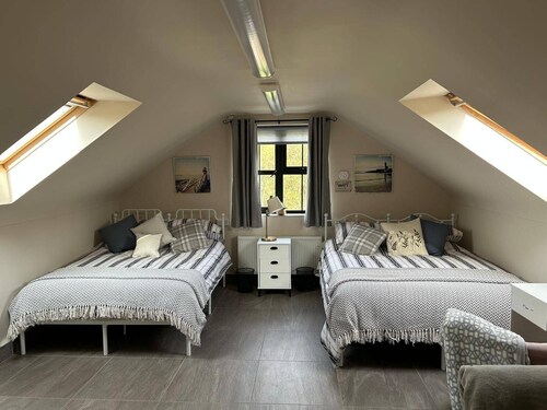Omagh Studio b&b With Light Breakfast Inc