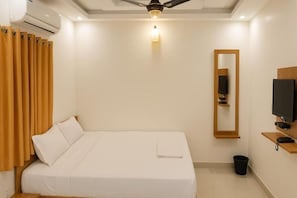 Habitación clásica doble, no fumadores | Sistema de insonorización, tabla de planchar con plancha, wifi gratis