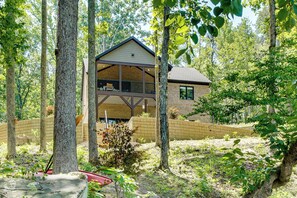 Exterior - Family Home on Private Lake in Prospect Hill (Prospect Hill)
