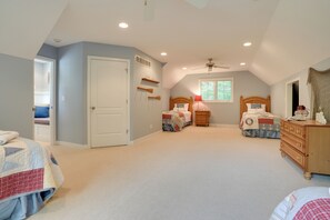 Room - South Haven Family Lake Getaway 4 Mi to Downtown (South Haven)