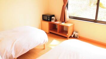 Desk, free WiFi, bed sheets