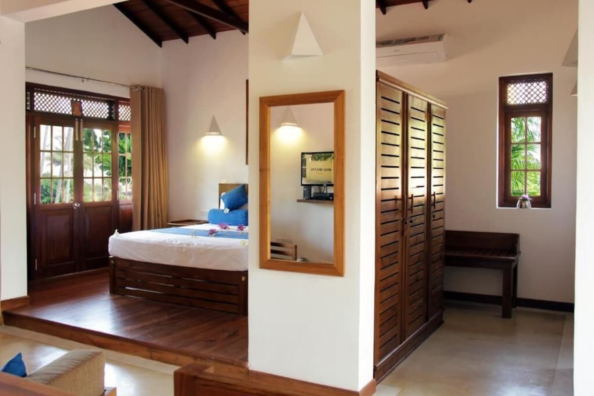 Deluxe Apartment, Balcony, Courtyard View | In-room safe, WiFi (free)