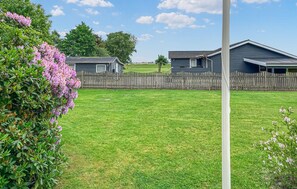 Property grounds - Gorgeous home in Storvorde with WiFi (Storvorde)