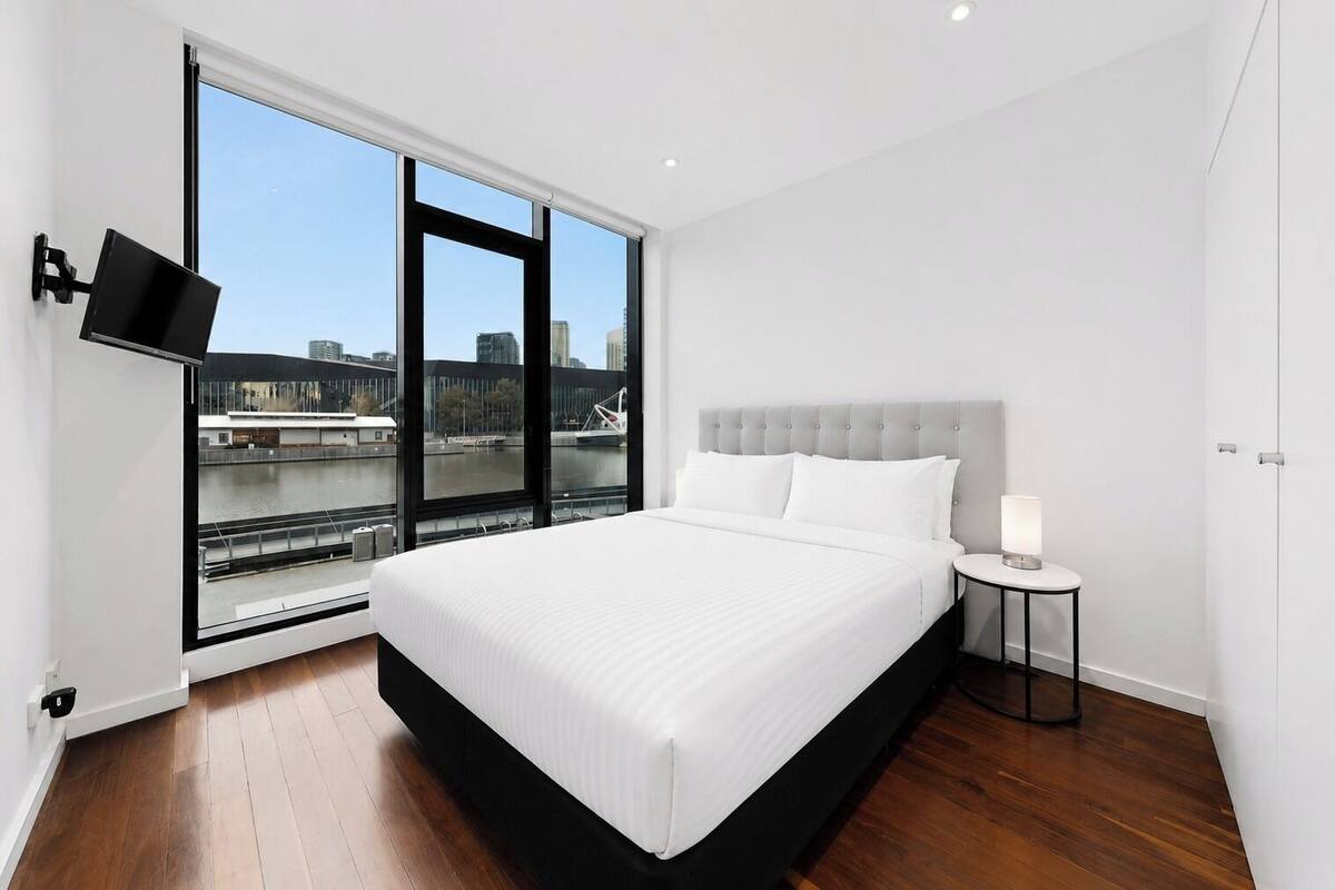 Blackout curtains, soundproofing, free WiFi, bed sheets