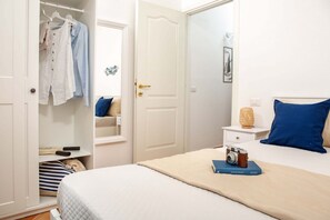Room - Leone Flat VI (30' from Porto Cervo) + Private Terrace (Santa Teresa Gallura)