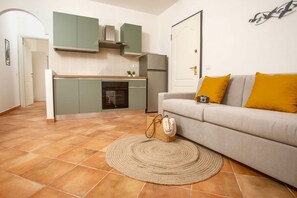 Living area - Leone III Apartment with Private Garden   (Santa Teresa Gallura)