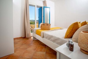 Room - Leone I Apartment (4 Guests) + Private Garden (Santa Teresa Gallura)