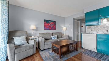 Condo, 1 grand lit et 1 canapé-lit, vue sur la montagne (Scenic Cottage) | Aire de séjour