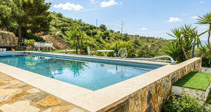 Awesome home in Pizarra with private swimming pool, can be inside or outside