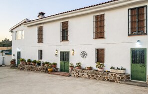 Unclassified image, 3 of 20, button - Awesome home in Pizarra with private swimming pool, can be inside or outside (Pizarra)