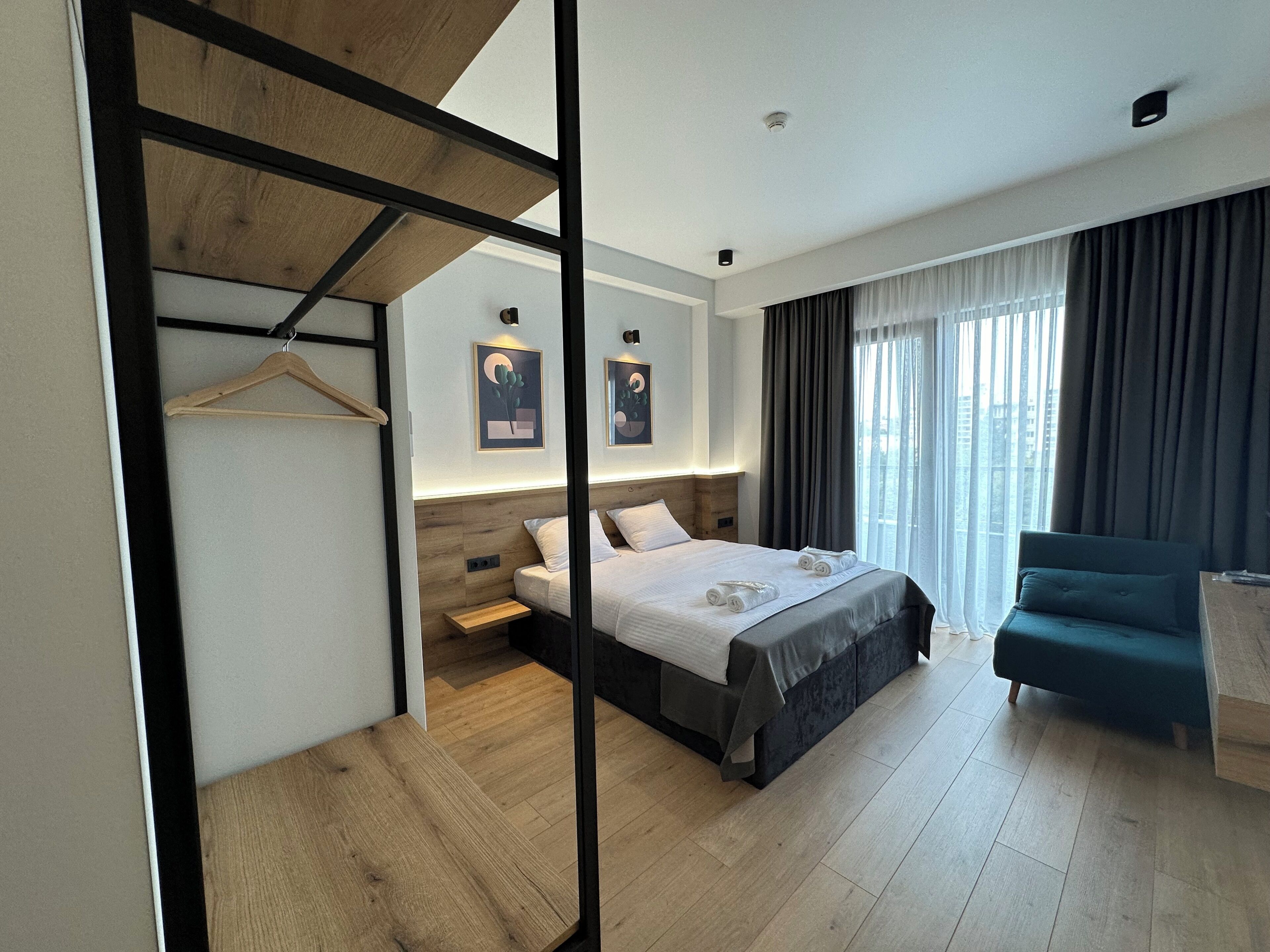 3 bedrooms, iron/ironing board, Internet, bed sheets