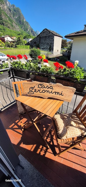 Outdoor dining - Geronimi Vacation Home (San Cassiano)