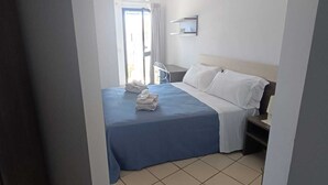 Standard Double Room, Balcony, Partial Ocean View - TUAREG Hotel (Maruggio)