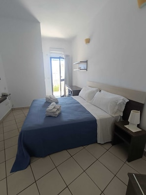Standard Double Room, Balcony, Partial Ocean View