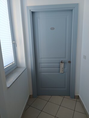 Standard Double Room, Balcony, Partial Ocean View