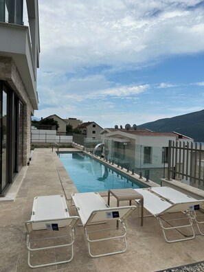 Pool - Stylish 4BR Villa w/ Pool near Porto Novi Marina (Kumbor)