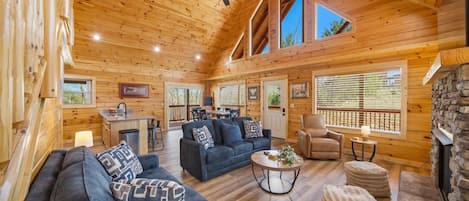 Cabin, Multiple Beds, Mountain View (Morning Glory) | Living area