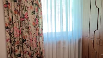 Comfort Apartment, 2 Bedrooms, Balcony, Mountain View | WiFi (free), bed sheets