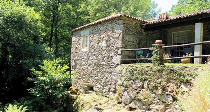 Casa Moinho da Levada: A Retreat on the Banks of the Coura River