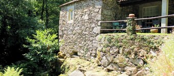 Casa Moinho da Levada: A Retreat on the Banks of the Coura River
