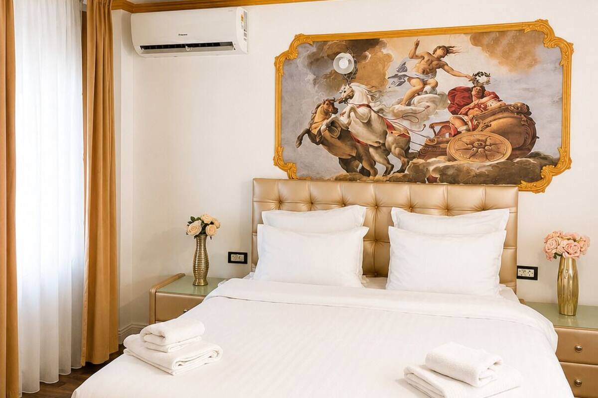 Habitación doble estándar, vista al patio | Cortinas blackout, insonorización y wifi gratis 