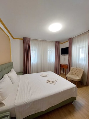 Economy Double Room, Non Smoking | Blackout curtains, soundproofing, free WiFi - Nobilis Boutique Foisor (Bucharest)