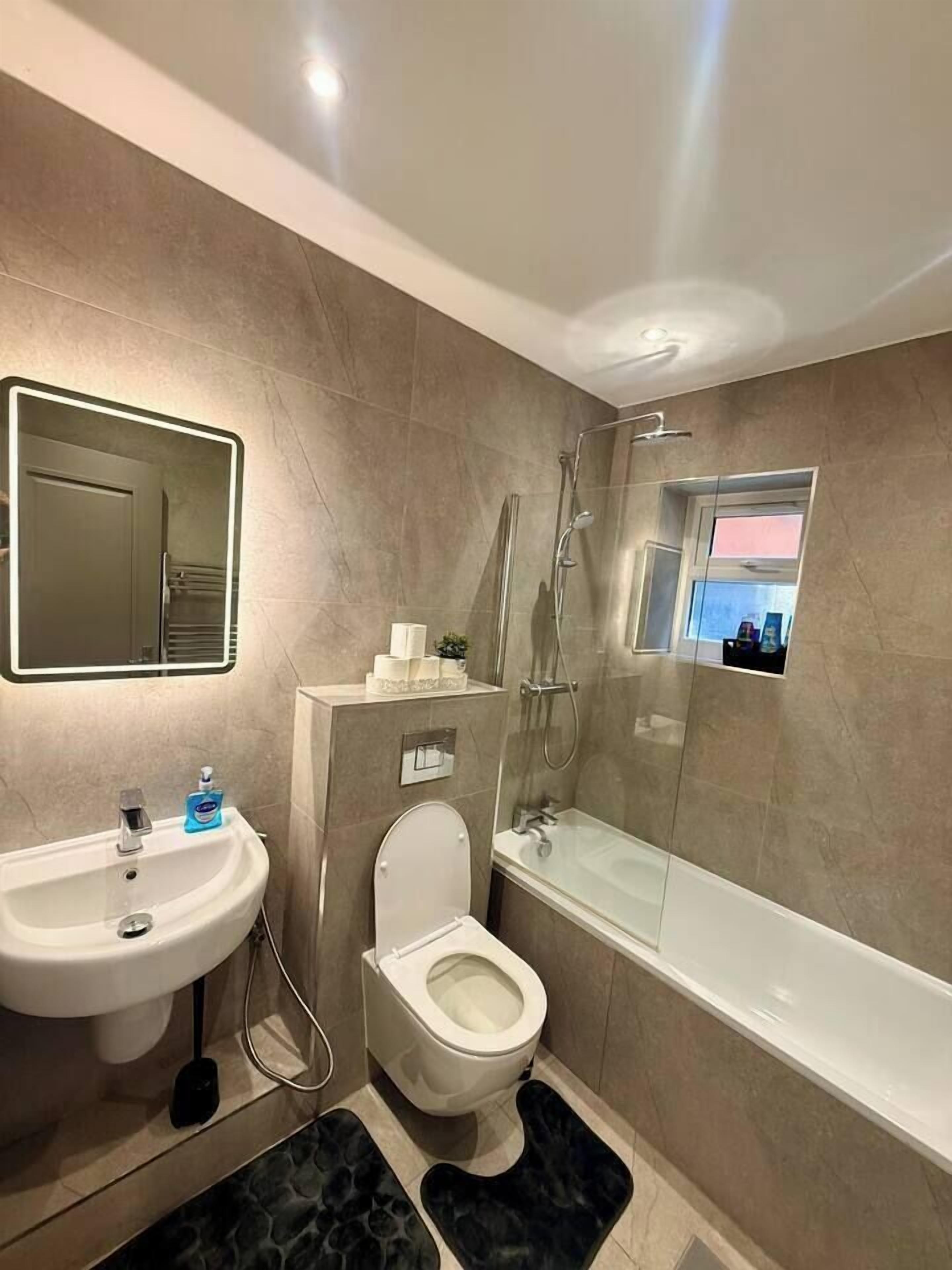 Hårtørrer, håndklæder, Sæbe, Shampoo