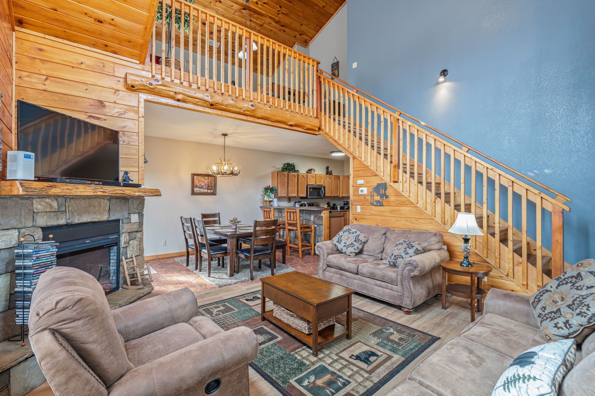 Cabin, Multiple Beds, Mountain View (Pigeon Forge Hideaway) | Living area