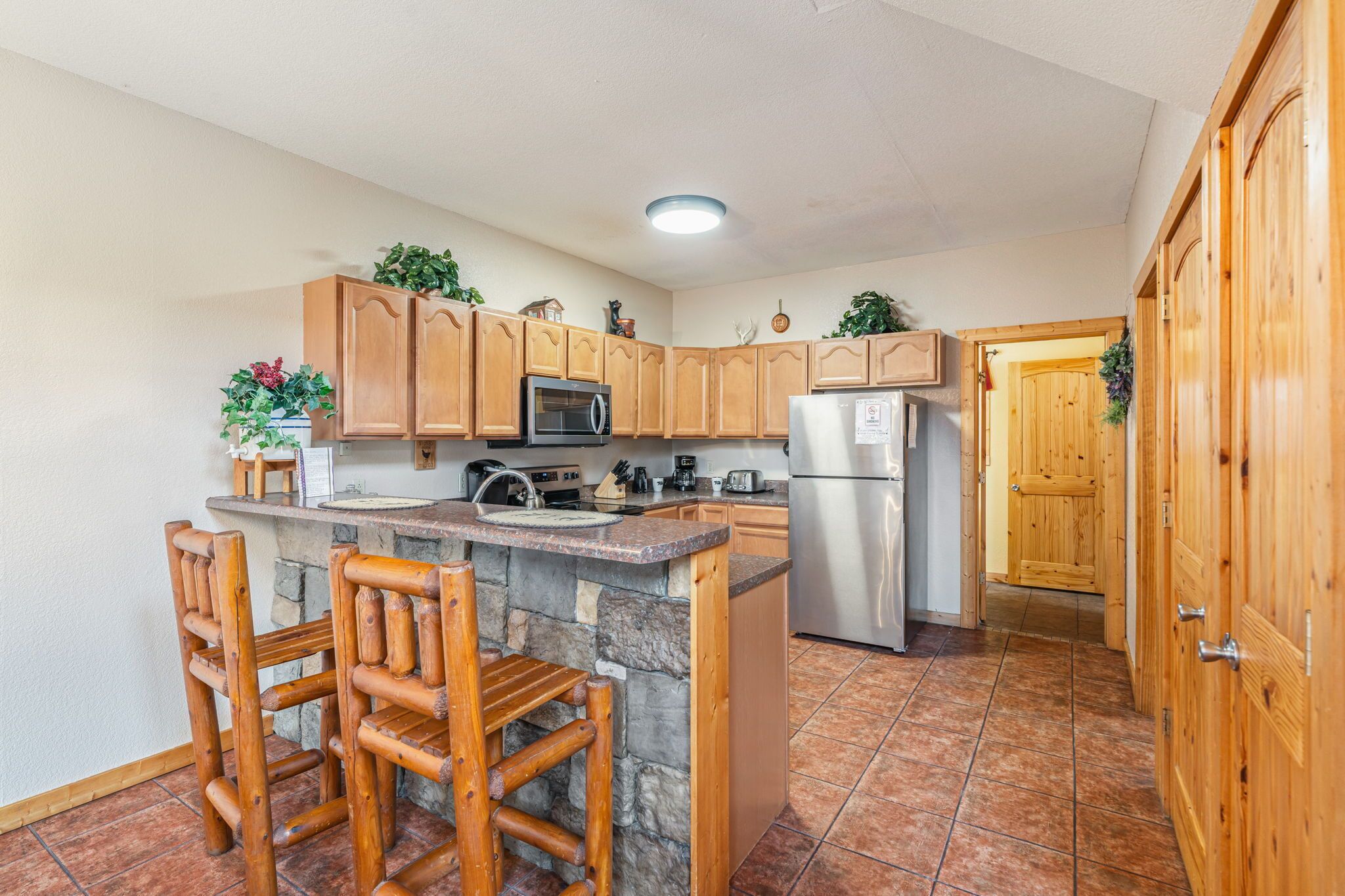 Ferienhütte, Mehrere Betten, Bergblick (Pigeon Forge Hideaway) | Eigene Küche