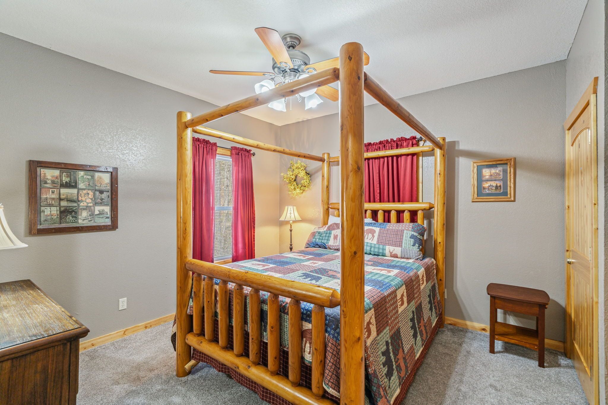 Ferienhütte, Mehrere Betten, Bergblick (Pigeon Forge Hideaway)