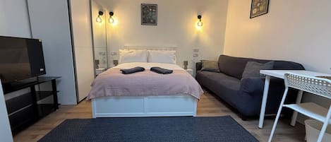 1 Schlafzimmer, Schreibtisch, Bügeleisen/Bügelbrett, WLAN