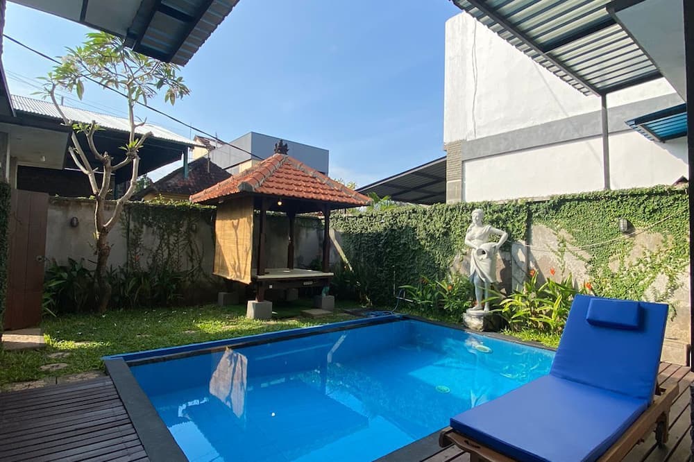 Cozzy Ketewel Beach Villa