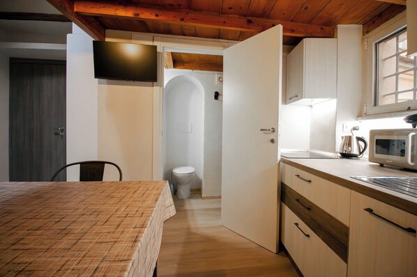 Private kitchen - Vrbo Property (Roma)