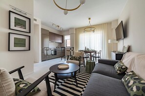 Familienapartment, 1 Schlafzimmer, Balkon (Dimora Italia in the centre Bari) | Wohnbereich