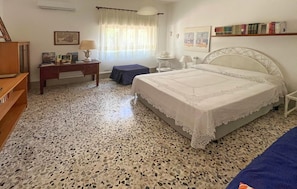 3 Schlafzimmer, Reisekinderbett, kostenloses WLAN