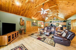Cabin, Multiple Beds, Mountain View (Riversong Retreat) | Living area - Riversong Retreat (Sevierville)
