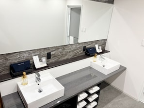 Triple Room, Non Smoking | Bathroom | Combined shower/tub, hair dryer, towels, soap - HOTEL LiVEMAX Tokuyama Ekimae (Shunan)