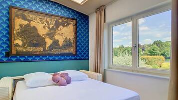 1 slaapkamer, een kluis op de kamer, een strijkplank/strijkijzer, wifi