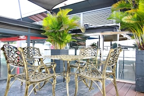 Tempat makan outdoor