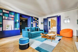 Apartment | Wohnbereich | Kamin
