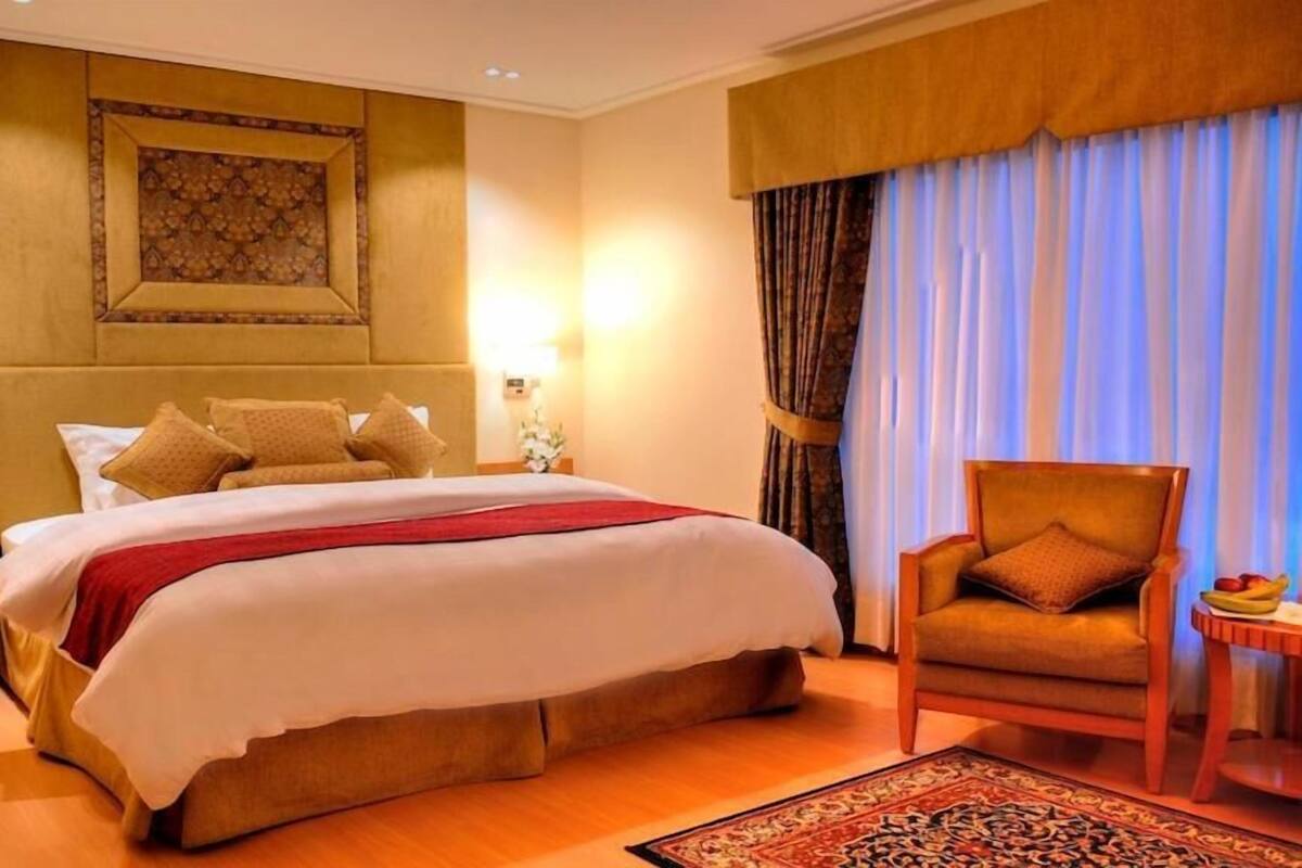 Phòng đôi Deluxe, quang cảnh thành phố | Két bảo mật tại phòng, phòng cách âm