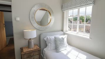 3 bedrooms, WiFi (free), individually decorated, individually furnished