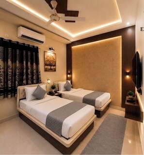 Premium bedding, down duvets, pillow-top beds, free minibar items - FORTUNVE VISTA STAY INN (HYDERABAD)