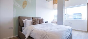Station Gold Leaf Premium 1-bed Above MK Station