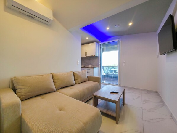 Living area - 301 - OLYMPIADA Suites by SDR (Korinos)