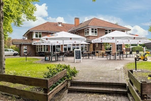 Buiten dineren