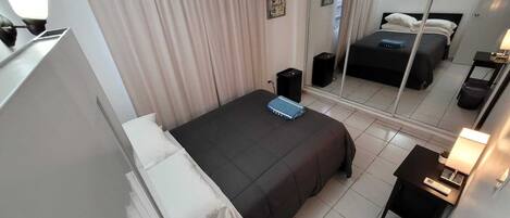 Iron/ironing board, WiFi, bed sheets