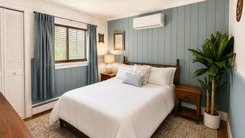 Classic Cottage, River View | Blackout curtains, iron/ironing board, free WiFi
