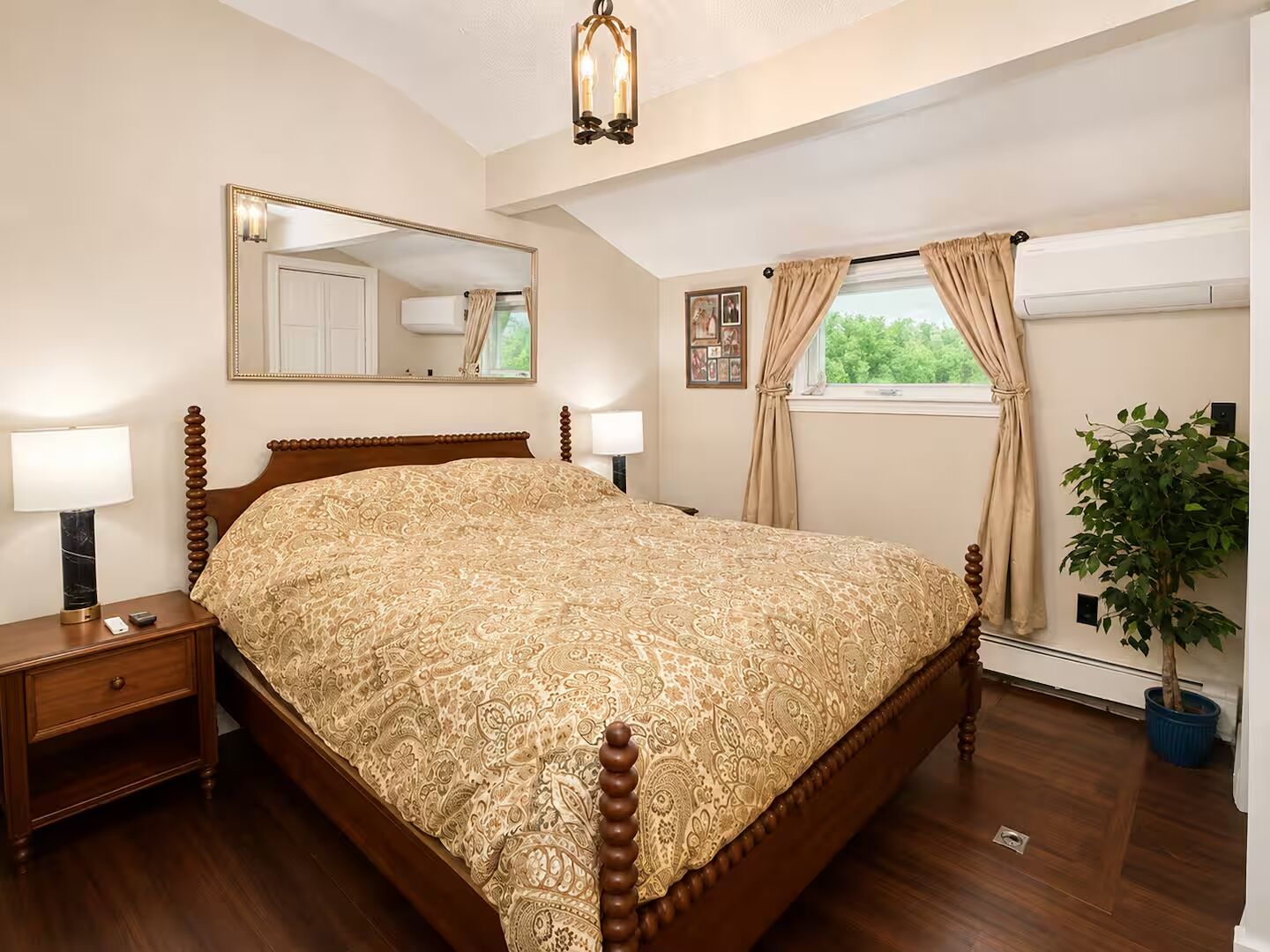 Cottage Superior, pemandangan sungai | Tirai kedap cahaya, setrika/meja setrika, dan Wi-Fi gratis