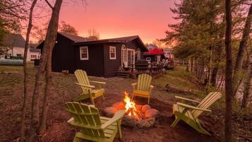 Family Cottage, River View | Terrace/patio